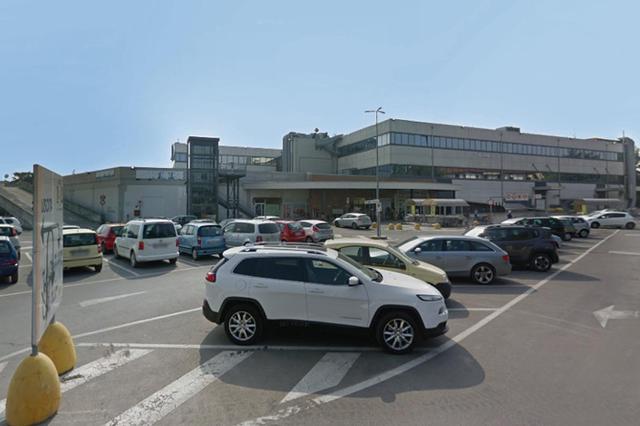 #21343 Ufficio con archivio al piano secondo di complesso commerciale in vendita - foto 9