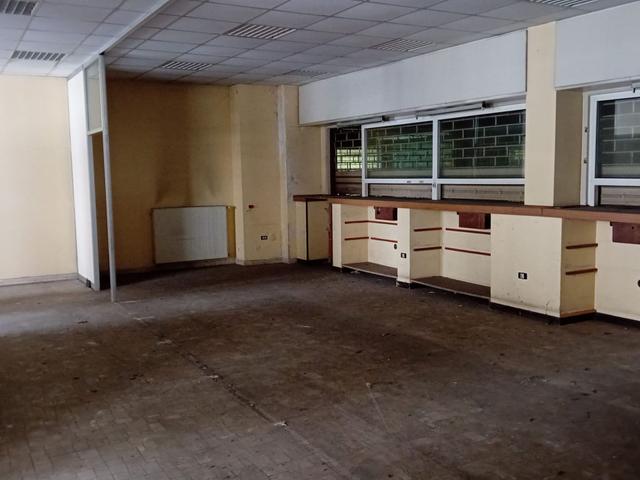#2536506 Negozi in complesso condominiale in vendita - foto 7