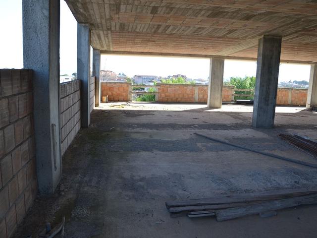 Negozi in vendita