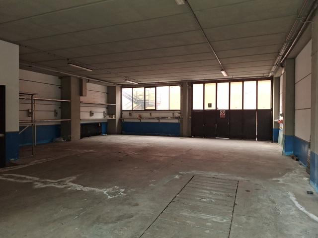 #2537465 Capannone con corte in vendita - foto 4