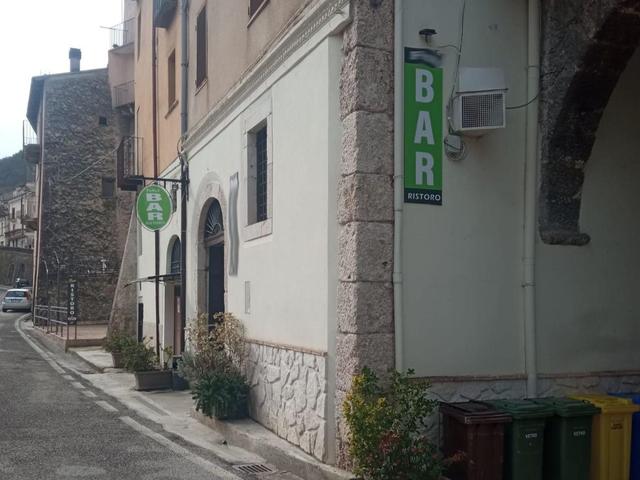 Negozi in vendita