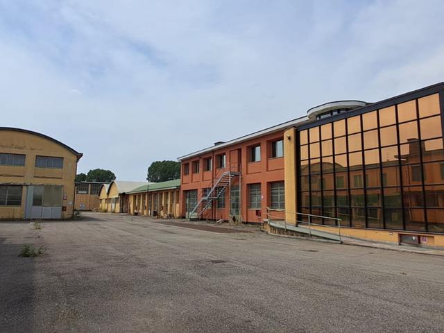 #2639944 Complesso produttivo con uffici e ampia area esterna in vendita - foto 11