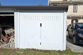 Garage in vendita