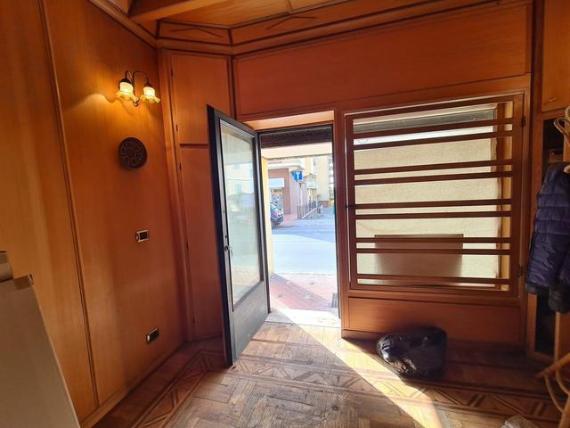 #25903 Locale Commerciale con Vetrina su Strada a Bordighera in vendita - foto 11