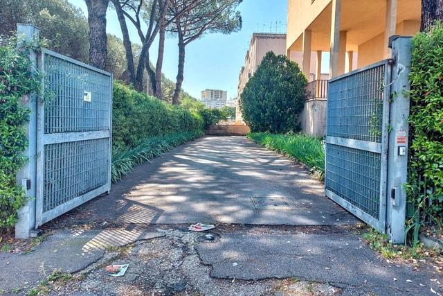 Garage in vendita