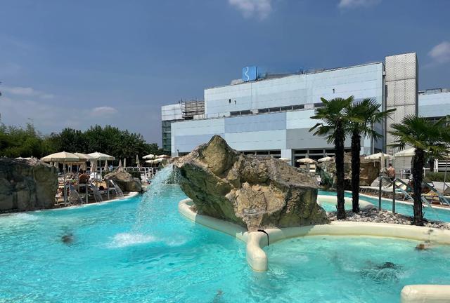 Campi sportivi in vendita