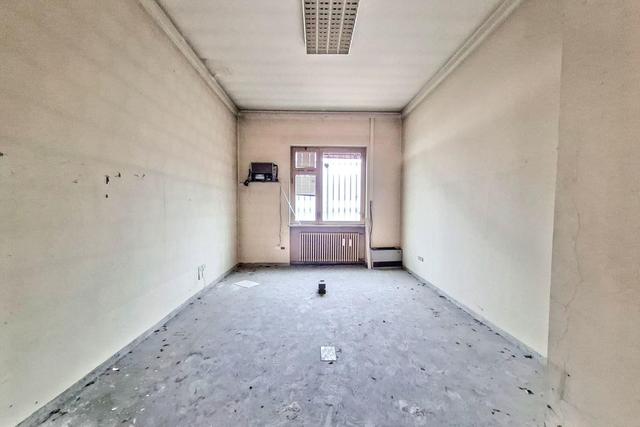 #25091 Ex sede di filiale bancaria con area a parcheggio in vendita - foto 9