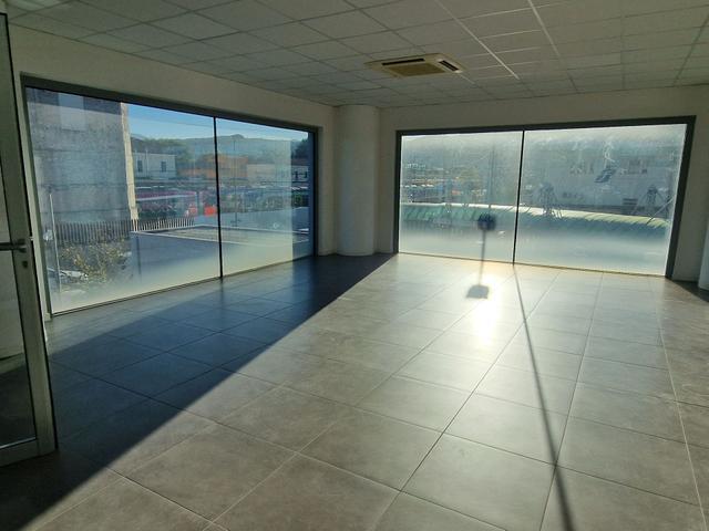 Grandi dimensioni in vendita