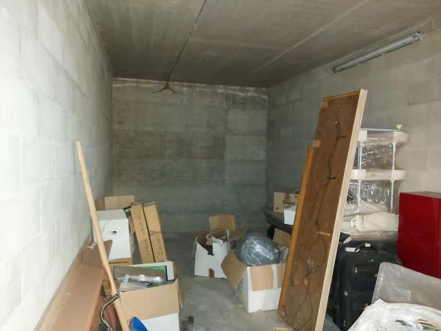 Garage in vendita