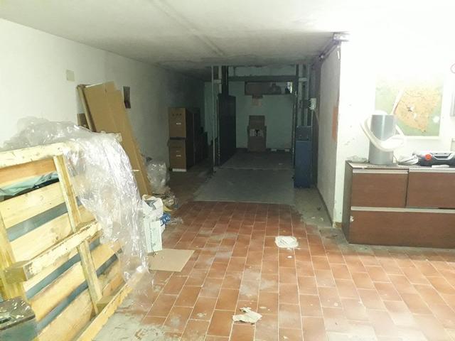 Complessi commerciali in vendita
