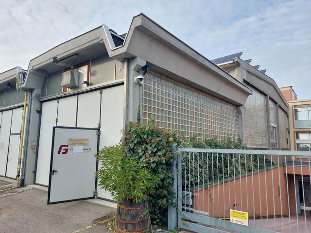#2638990 Capannone artigianale con ufficio e fotovoltaico in vendita - foto 1