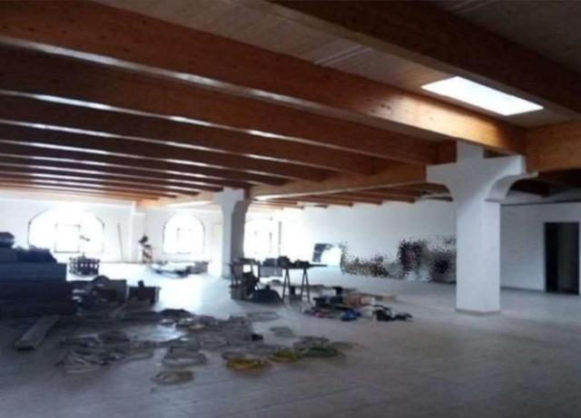 #25582 Ampio locale commerciale in vendita - foto 2