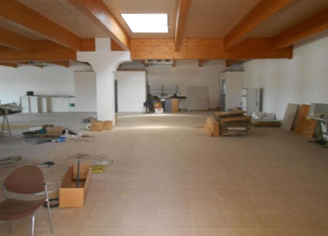 #25582 Ampio locale commerciale in vendita - foto 4