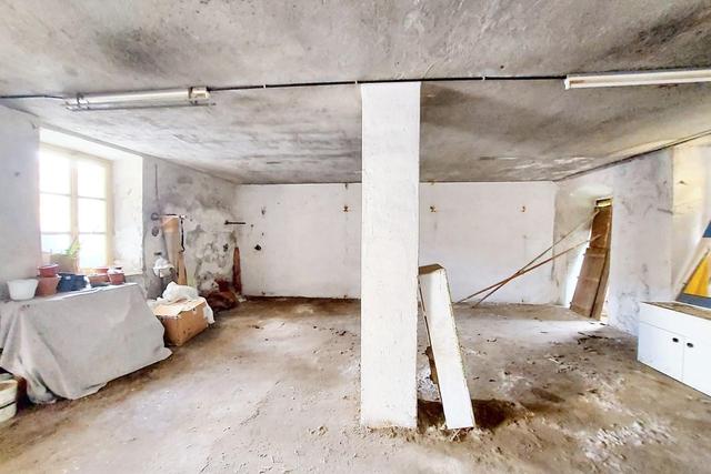 Magazzini in vendita