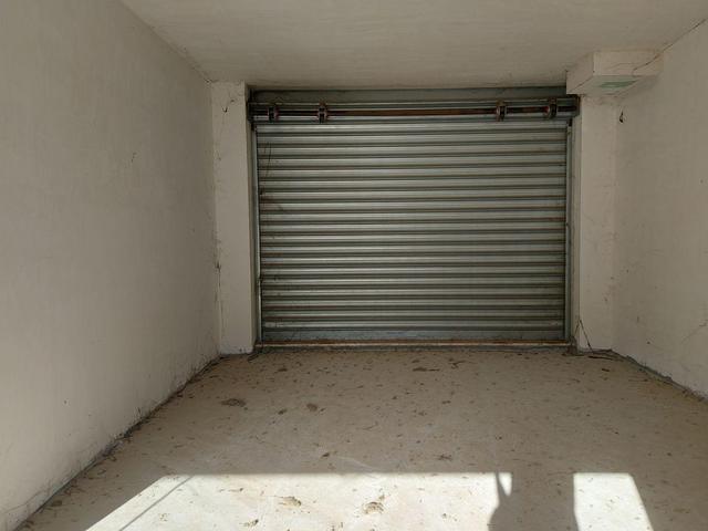 #24330 Negozio al grezzo con corte esclusiva e cantina  (sub 1) in vendita - foto 3