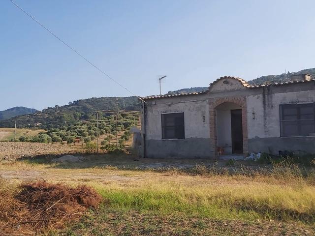 Rustici e casali in vendita
