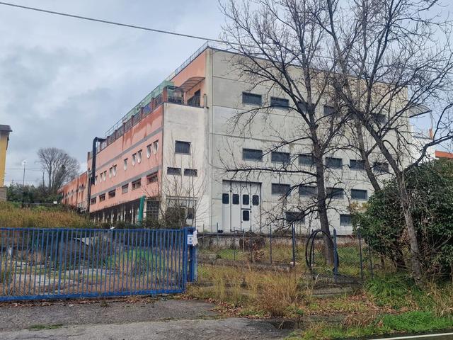 Stabilimenti produttivi in vendita
