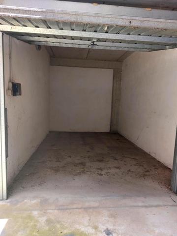 Garage in vendita