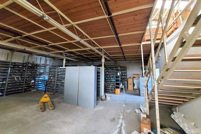 Stabilimenti produttivi in vendita