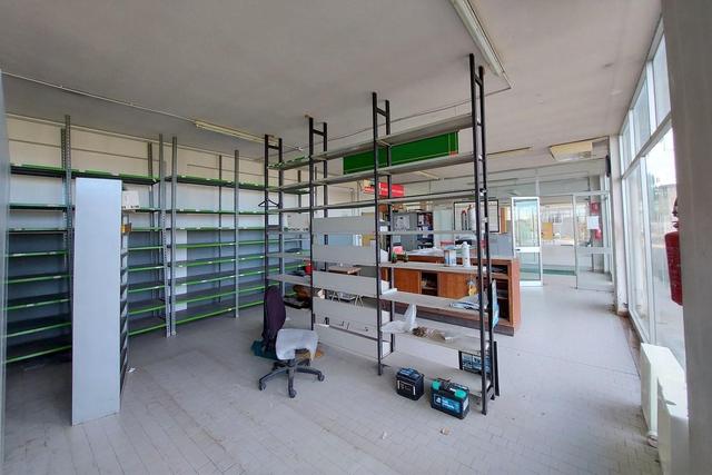 #19443 Complesso artigianale con cortile e pertinenze in vendita - foto 6