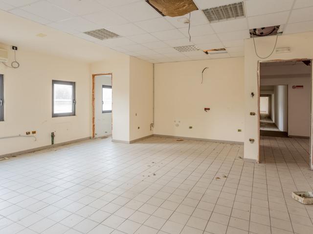#2537508 Capannone Industriale con Ufﬁci in vendita - foto 10