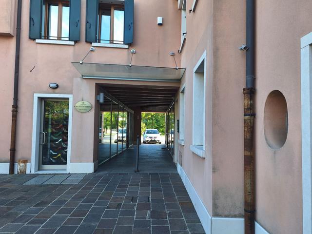 #2537177 Negozio in complesso residenziale in vendita - foto 8