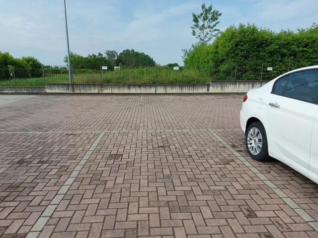 Posti auto in vendita