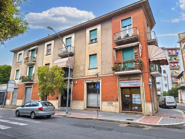 Negozi in vendita