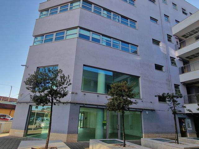 #2537565 Locale commerciale al piano terra in vendita - foto 2