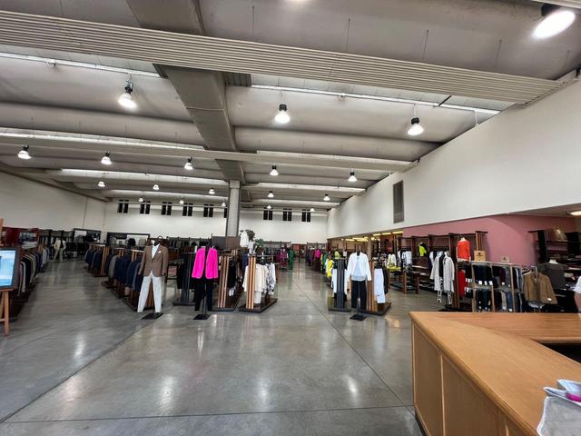 Complessi commerciali in vendita
