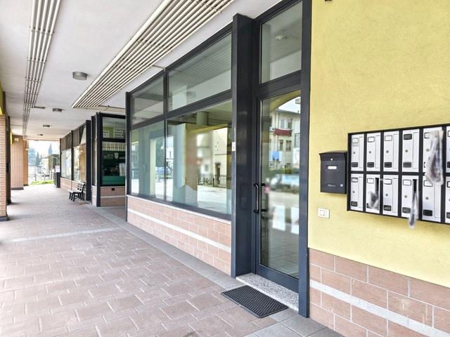 Negozi in vendita