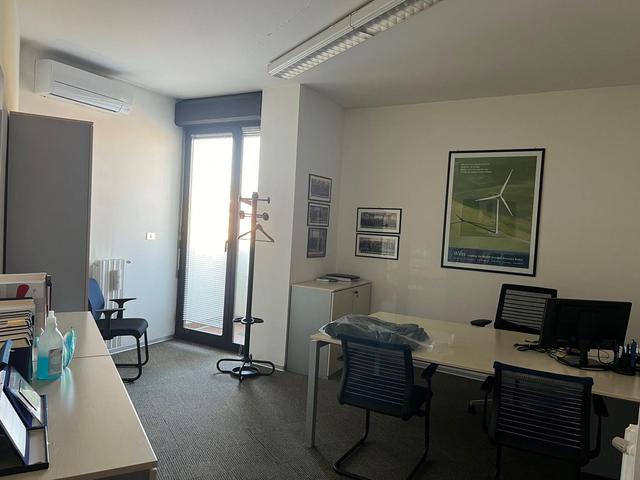 Studi privati in vendita