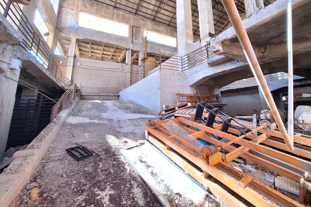 #24600 Edificio industriale con terreno di pertinenza in vendita - foto 5