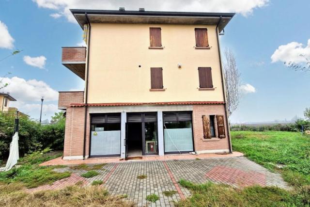 #24716 Locale commerciale al piano terra con magazzino in vendita - foto 9