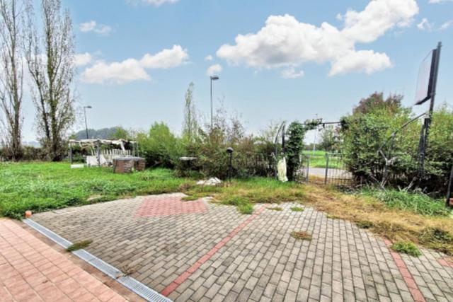#24716 Locale commerciale al piano terra con magazzino in vendita - foto 1