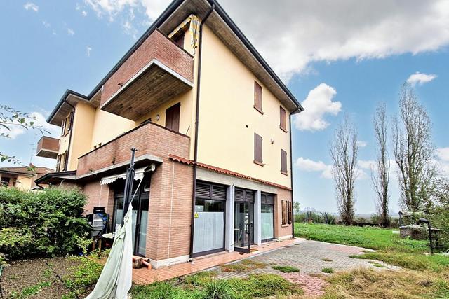 #24716 Locale commerciale al piano terra con magazzino in vendita - foto 10