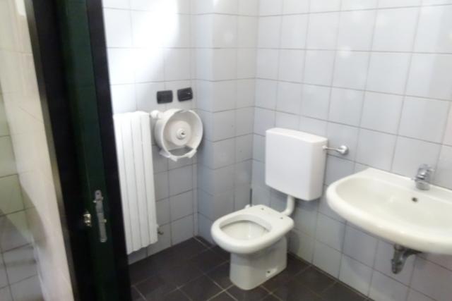 Negozi in vendita