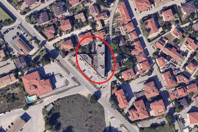#22548 Locale commerciale con due garage in vendita - foto 14