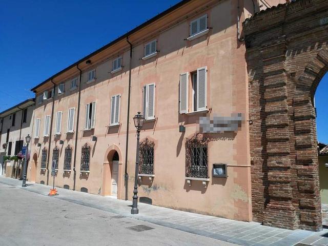 Palazzi in vendita