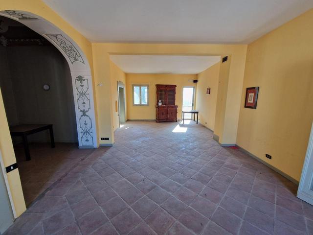 Palazzi in vendita