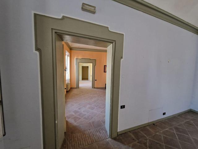 Palazzi in vendita