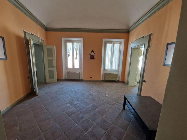 Palazzi in vendita
