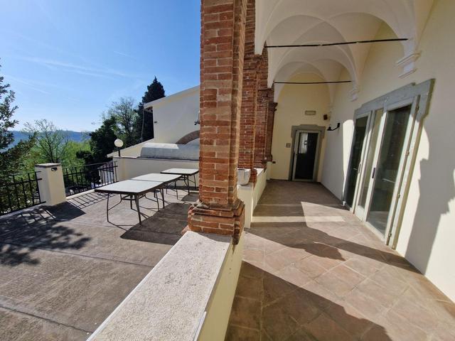 Palazzi in vendita
