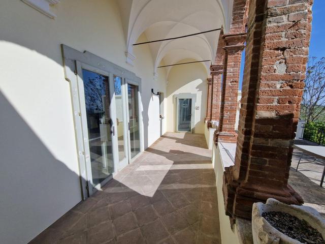 Palazzi in vendita