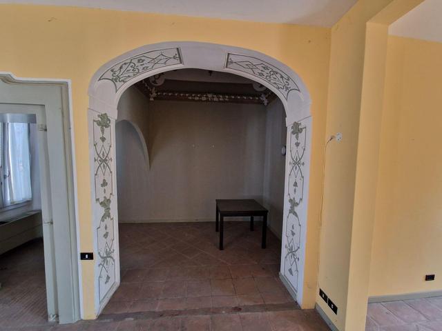 Palazzi in vendita