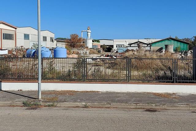 #22064 Terreno edificabile con magazzino in vendita - foto 9