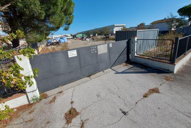 #22064 Terreno edificabile con magazzino in vendita - foto 2