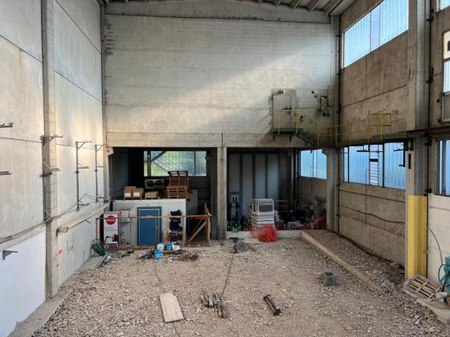 #2638154 Capannone completamente ristrutturato con uffici e area esterna in vendita - foto 4