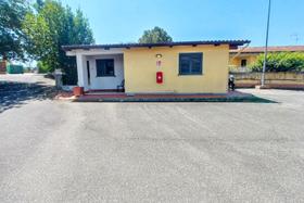 Negozi in vendita