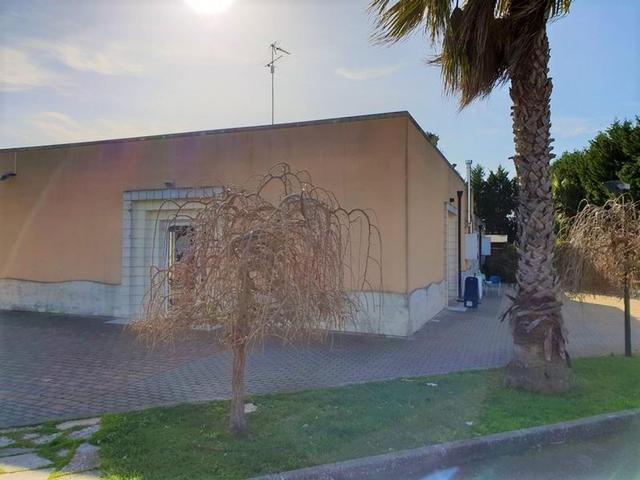 #9711 Due locali commerciali in villaggio polifunzionale in vendita - foto 11